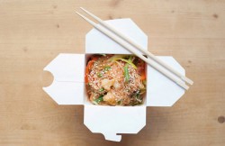 DFM-Нижнекамск и «ОкиВоки» угощают радиослушателей вок-лапшой