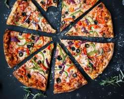 Слушай «Счастливый Час» и выигрывай пиццу