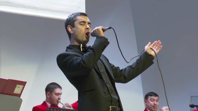 «Визит» выступил в Нижнекамске с концертом-посвящением Магомаеву