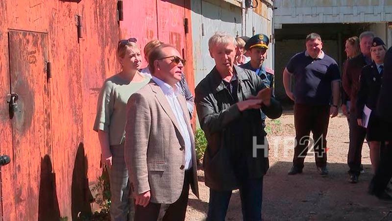 Мэр Нижнекамска побывал на месте усадьбы Стахеевых, пострадавшей от пожара