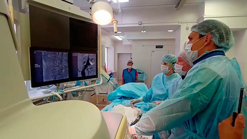 В Нижнекамске провели уникальную операцию по замене основного сосуда аорты