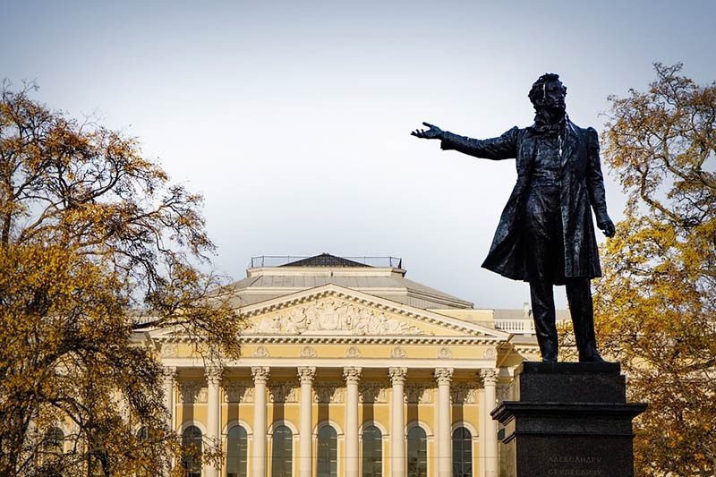 Школьники и студенты Нижнекамска смогут бесплатно сходить в музеи и не только