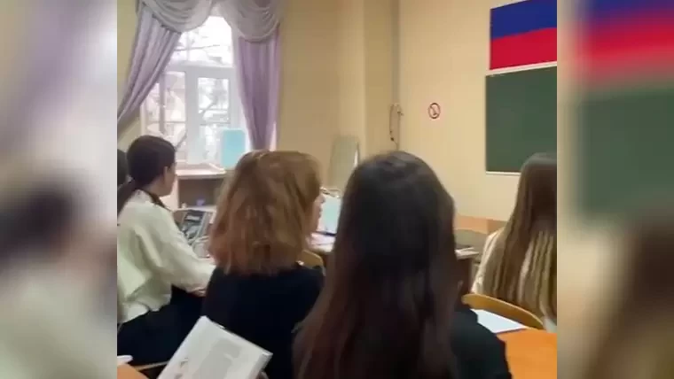В одной из казанских школ вместо звонков поставили татарские песни