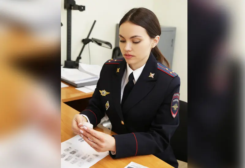 Старший лейтенант полиции из Нижнекамска подсмотрела новый метод снятия отпечатков в маникюрном салоне