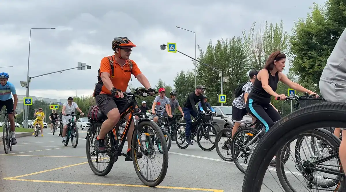 Более 150 «железных коней» устроили драйв в Нижнекамске! 🚴‍♂️🎶