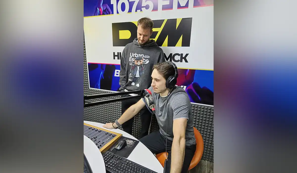 Зачем Жафярову старая машина, а Хлыстову — секундомер перед матчем? Игроки «Нефтехимика» в эфире DFM-Нижнекамск